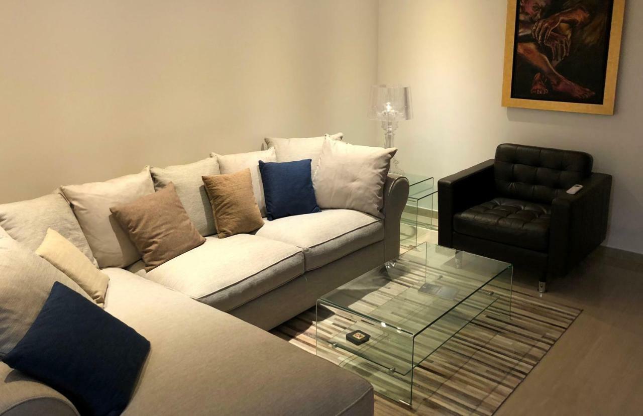 Kennedy Deluxe Suites Nicosia Exteriör bild