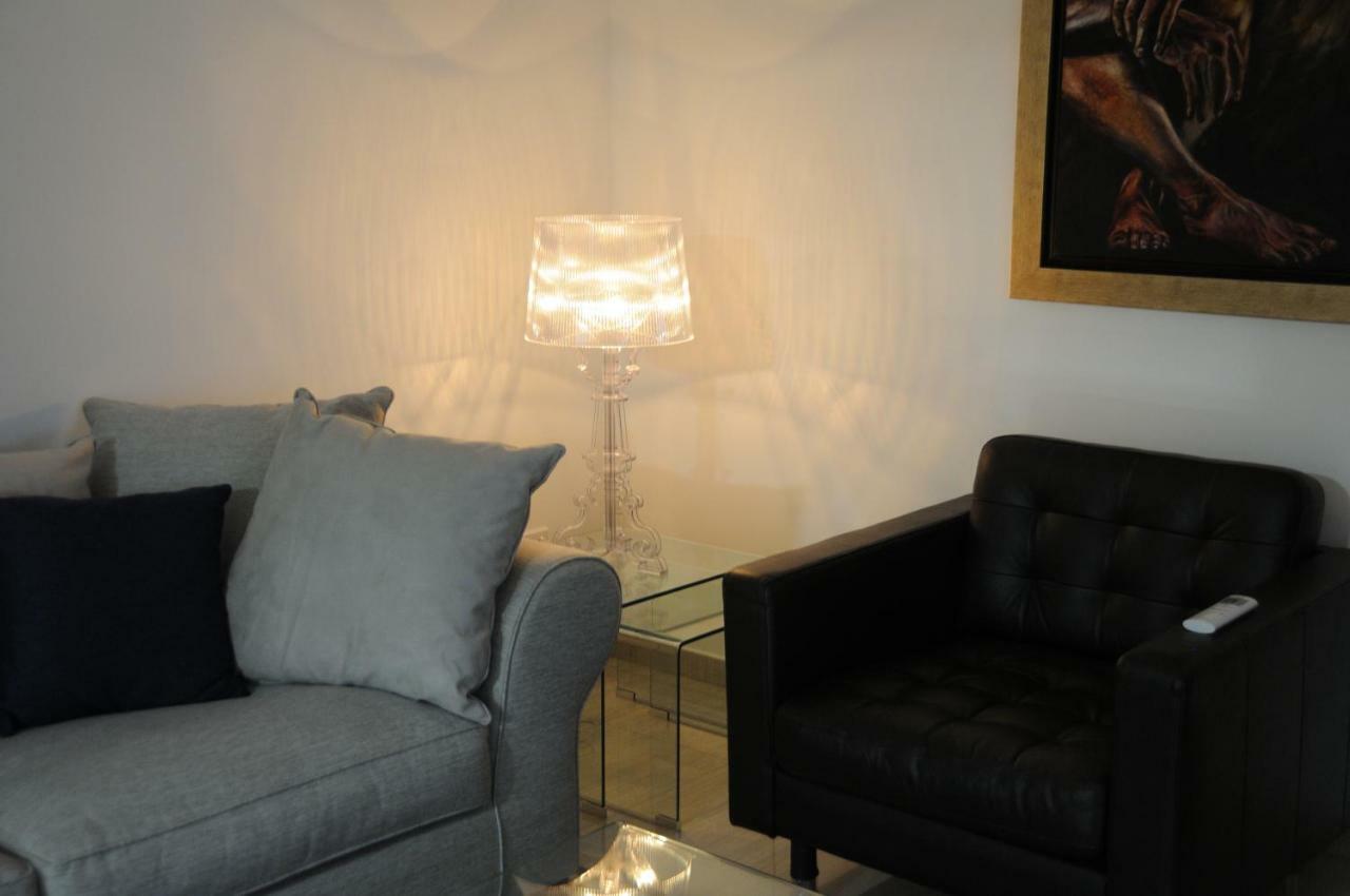 Kennedy Deluxe Suites Nicosia Exteriör bild