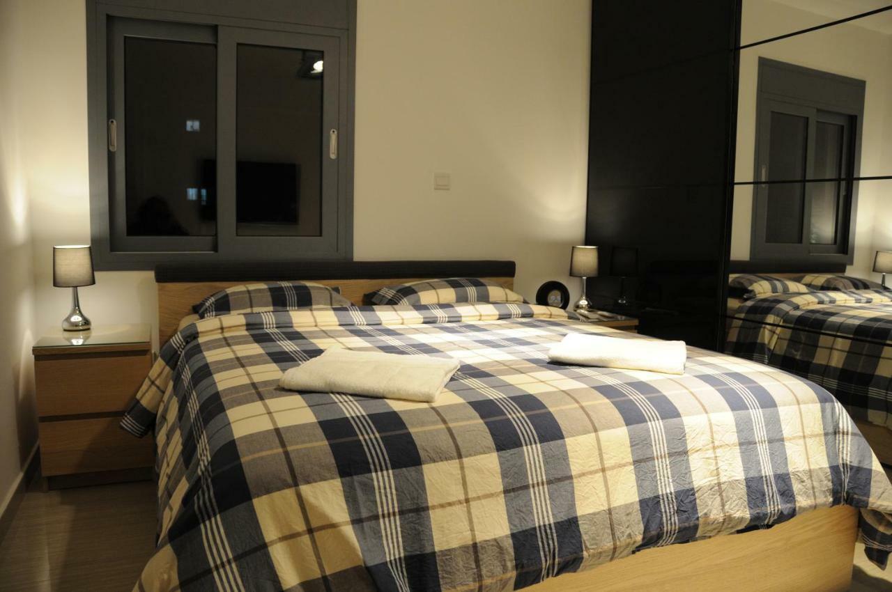 Kennedy Deluxe Suites Nicosia Exteriör bild